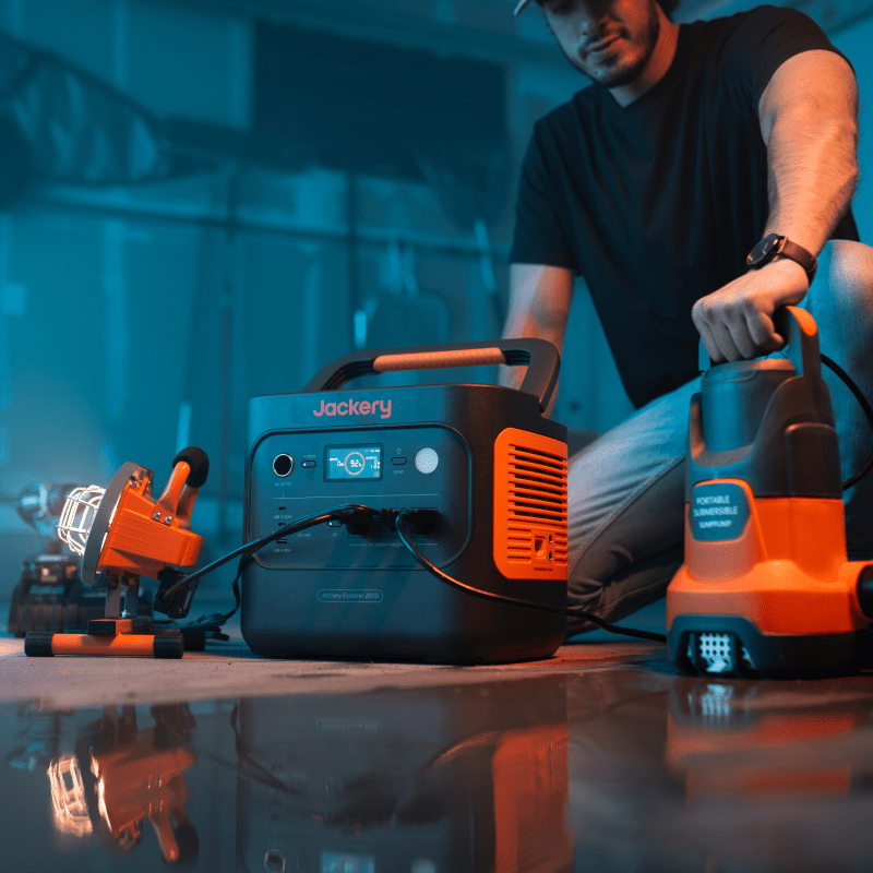 Solar Generator 2000 v2
