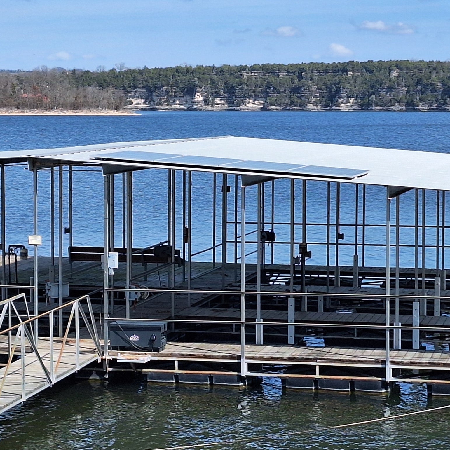 2.2KW Boat Dock Offgrid Solar Kit - Portable with Plug and Play Connections