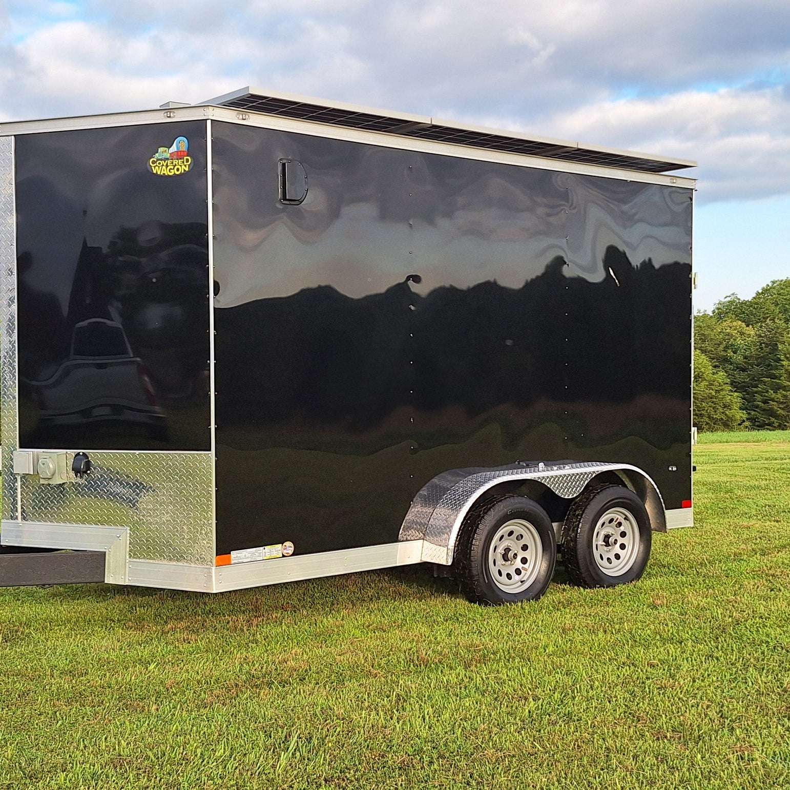 12' Enclosed SOLAR POWERED Offgrid Self-Sufficient Trailer BASE MODEL