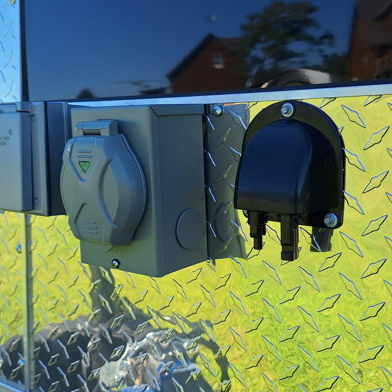 12' Enclosed SOLAR POWERED Offgrid Self-Sufficient Trailer BASE MODEL